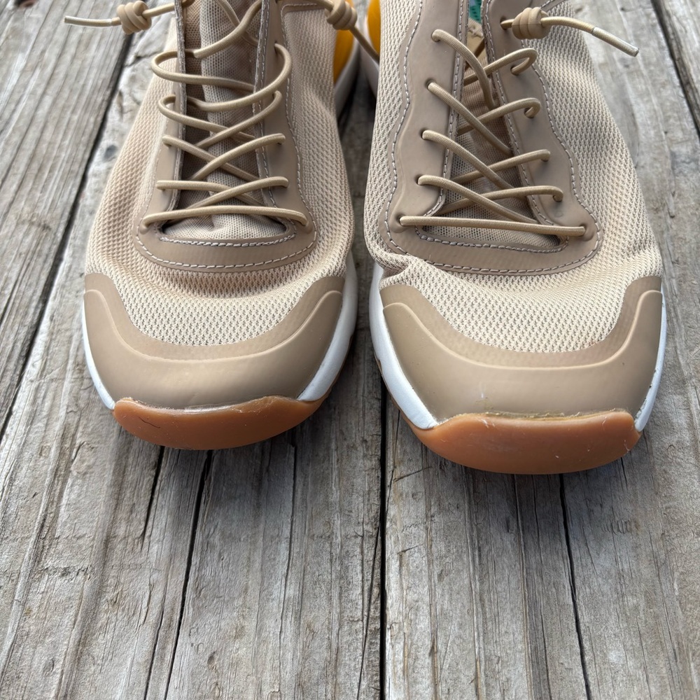 Unisex Beige water hiking shoes breathable Sneakers M6.5/W9 - Picture 5 of 8